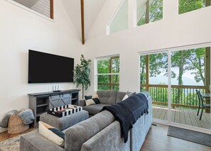 TV connectée, table de tennis de table