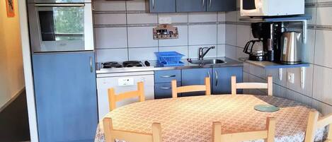 Fridge, microwave, dishwasher, electric kettle