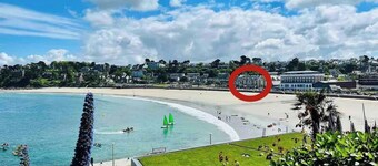 Grande terrasse vue sur la plage de Trestraou
