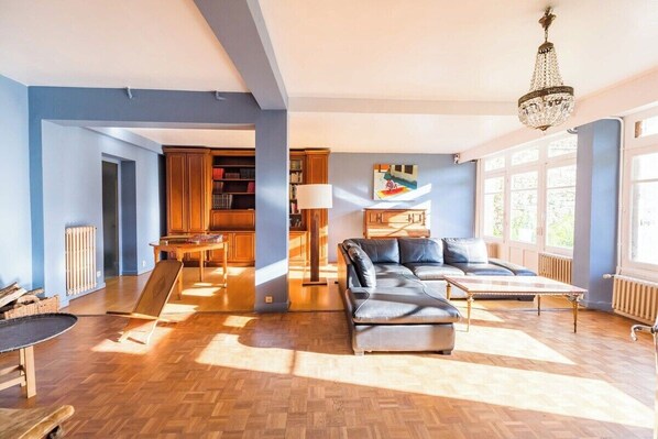 Ping pong - House 8 people garden city center 15 min from beac (Lannion)