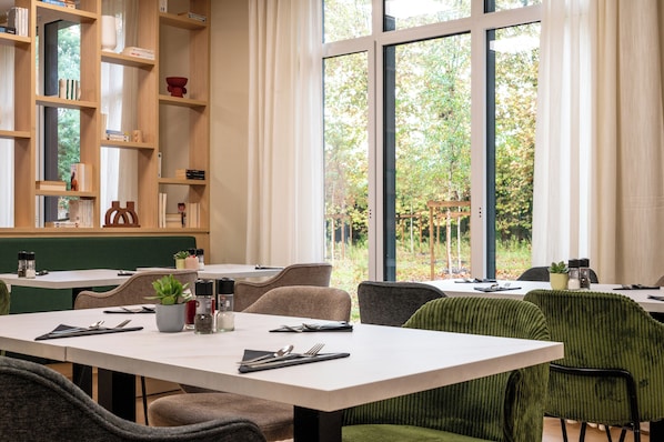 Daily buffet breakfast (EUR 14 per person)