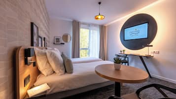 尊荣开间, 阳台 (en étage élevé) | 客房内保险箱、笔记本电脑工作区、熨斗/熨衣板、免费 WiFi