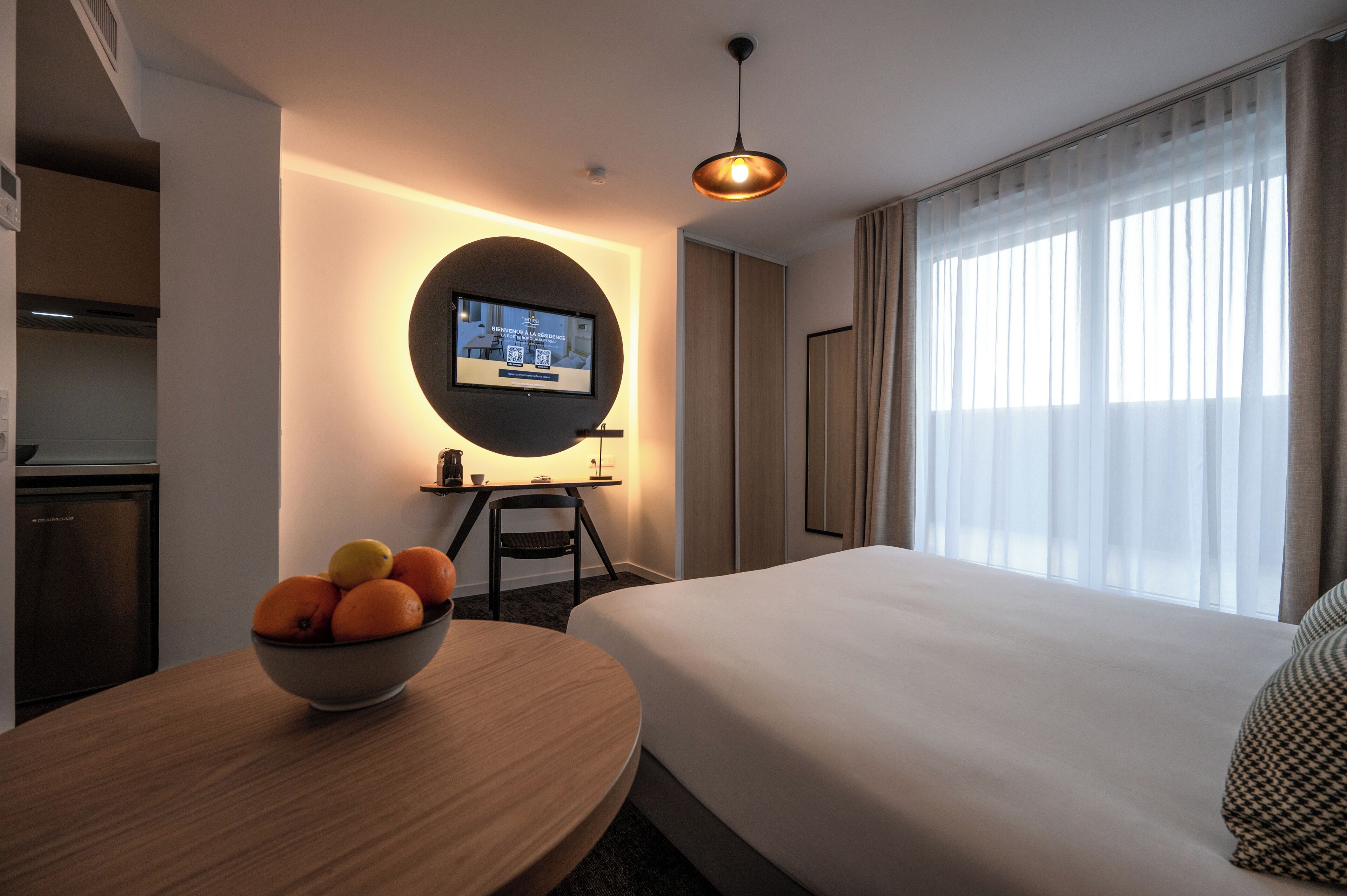 Studio Standard | Coin séjour | TV connectée