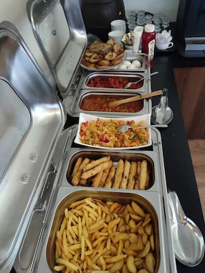 Ilmainen päivittäinen buffetaamiainen