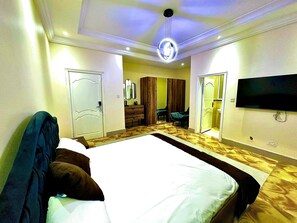 Double or Twin Room, Balcony, Courtyard View | Free WiFi - kamzigi luxury apartment (Abuja)