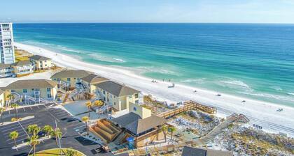 Anchors Up *Heated Pool & Private Beach Access*