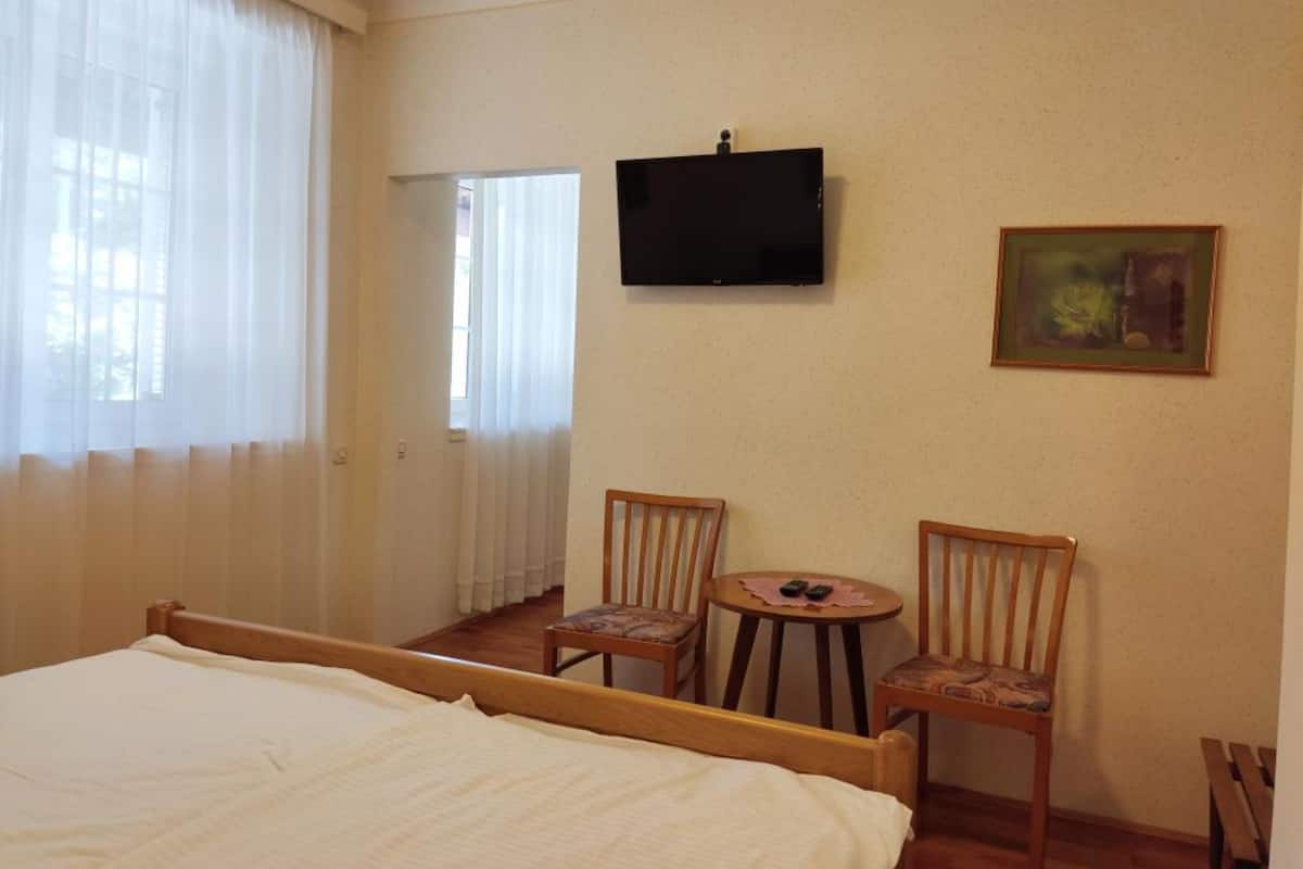 Quarto triplo (Room 2) | 6 quartos