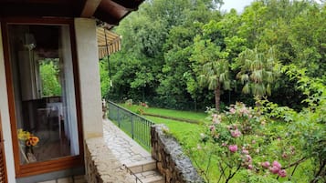 Departamento (Two Bedroom Apartment) | Balcón