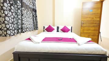 Classic Apartment, 3 Bedrooms, City View | Free WiFi