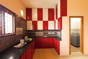 Classic-Apartment, 3 Schlafzimmer, Stadtblick | Eigene Küche