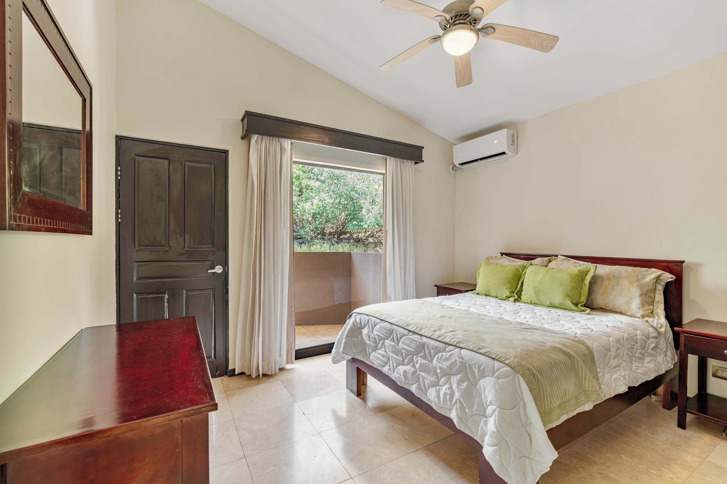 2 室のベッドルーム、アイロン / アイロン台、旅行用ベビーベッド、WiFi