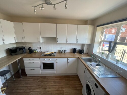 Miller House in Great location - Sleeps 14! Perfect for contractors