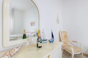 Condo, Patio, Courtyard View | 3 bedrooms, rollaway beds, free WiFi