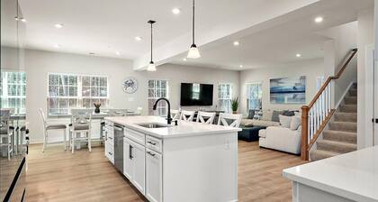 Beautiful 3 BR 2.5 BA New Home in West Ocean City's Bayside Community