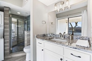 Bruser, hårtørrer, håndklæder