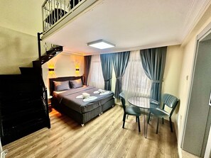 Family Duplex | Egyptian cotton sheets, premium bedding, down duvets, memory-foam beds - Grace Of Golden Stay Suit Taksim (Istanbul)