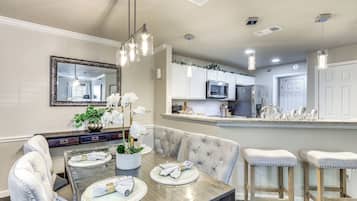 Apartment (2 Bedrooms) | Bahagian dalam