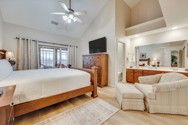 Apartment (3 Bedrooms) | Interior - Walk to Branson Strip: Inviting Condo! (Branson)