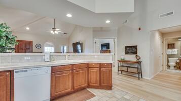 Apartment (3 Bedrooms) | Interior