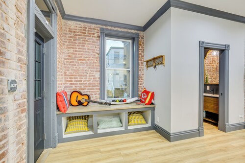 Walk to Gravois Park: 'nice Home' w/ Garage