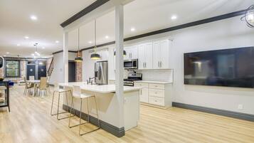 House (3 Bedrooms) | Front of property