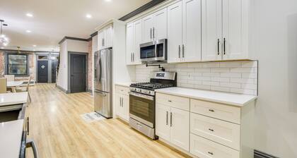 Walk to Gravois Park: 'nice Home' w/ Garage