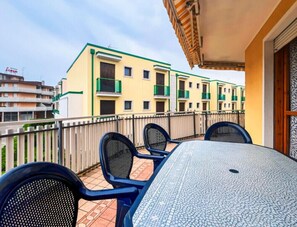 Apartment, 1 Bedroom, Balcony, City View | Balcony