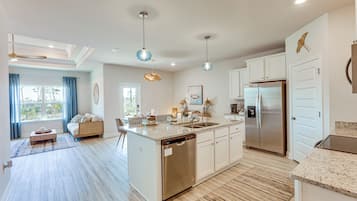 House (4 Bedrooms) | Interior