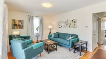 House (2 Bedrooms) | Interior