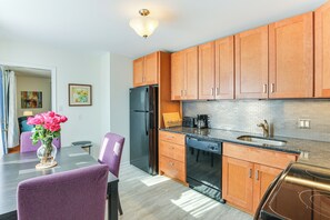 Interior - 13 Mi to Downtown Baltimore: Quiet Home w/ Porch (Middle River)