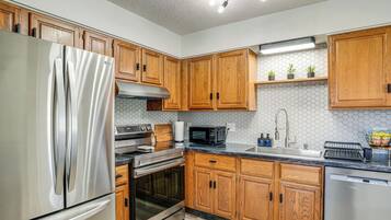 Rumah (2 Bedrooms) | Interior