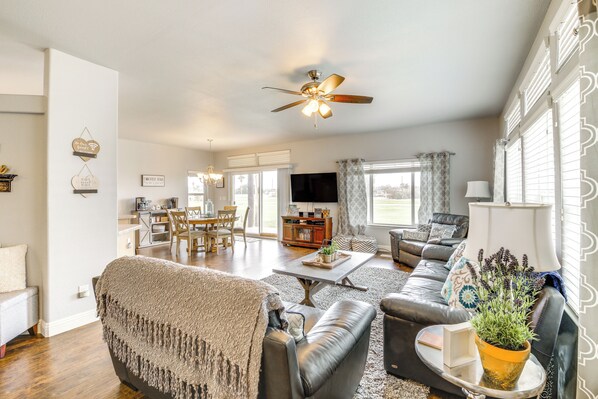 House (3 Bedrooms) | Interior - Walk to Colorado River: Needles Gem w/ Pool Access (Needles)