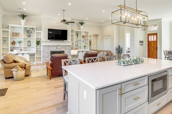 House (4 Bedrooms) | Interior - Luxe Golf Getaway in Hot Springs Village! (Hot Springs Village)