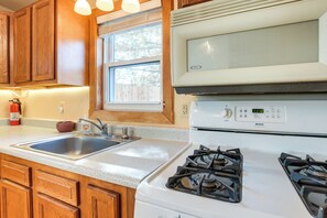Apartment (1 Bedroom) | Interior - Quiet & Idyllic Studio Near Glen Helen Preserve (Yellow Springs)