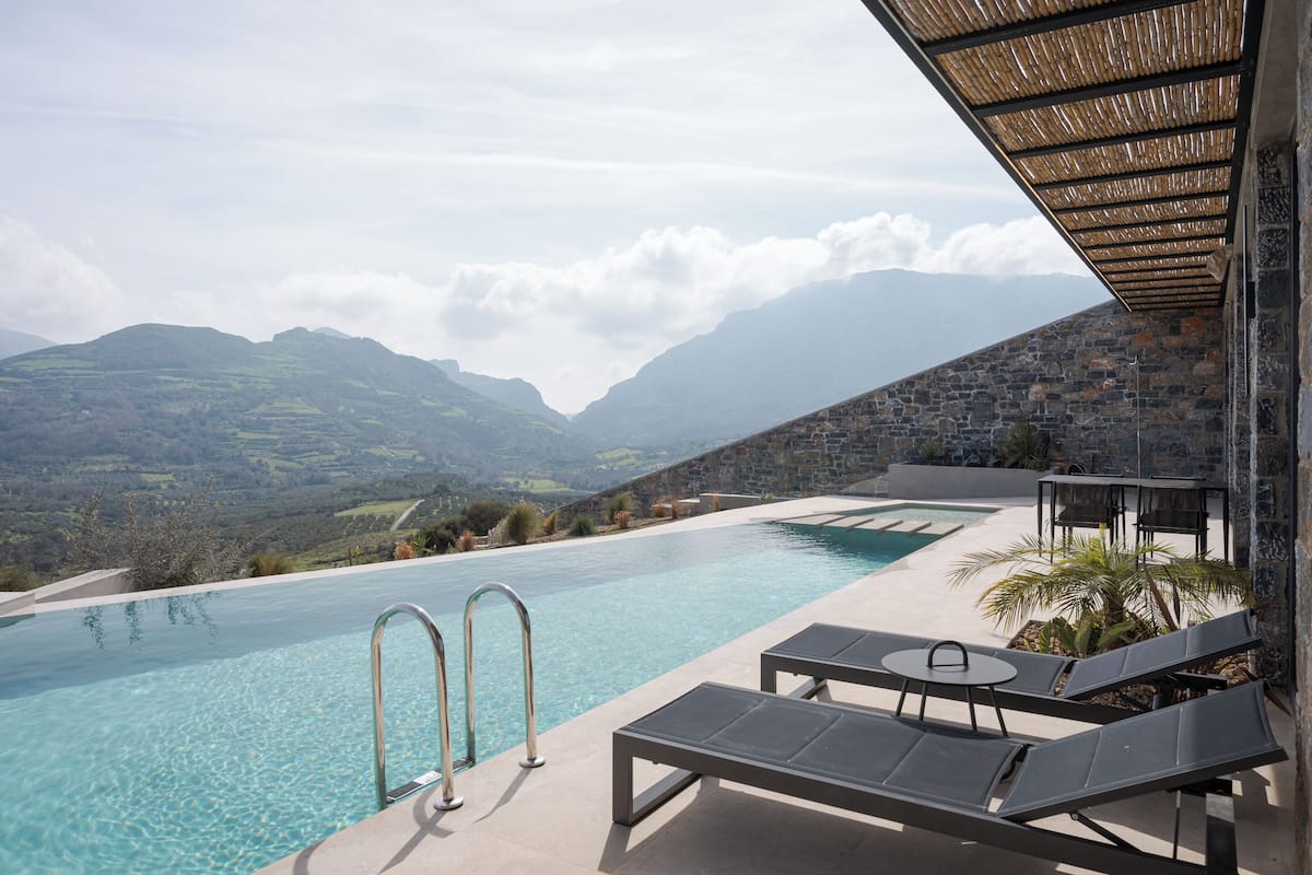 Private pool