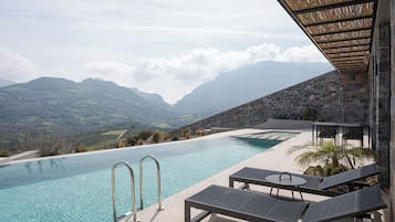 Private pool
