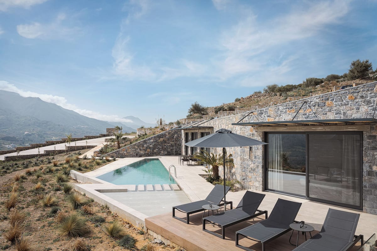 Private pool