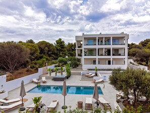 Apartment 3 | Värdeförvaringsskåp på rummet, mörkläggningsgardiner och gratis wi-fi