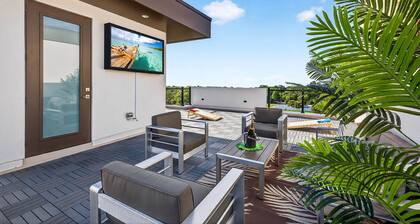 Skyview Escape | Rooftop Townhouse Near Clearwater