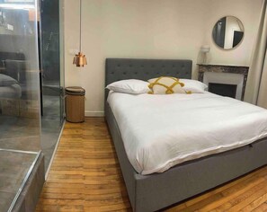 1 camera, ferro/asse da stiro, Wi-Fi, lenzuola