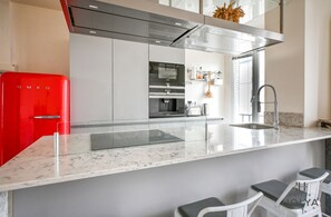 Fridge, microwave, oven, dishwasher