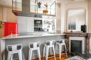 Fridge, microwave, oven, dishwasher