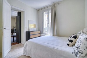 3 chambres, fer et planche à repasser, Wi-Fi, draps fournis