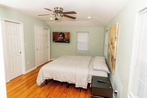 3 slaapkamers, een bureau, een strijkplank/strijkijzer, gratis wifi