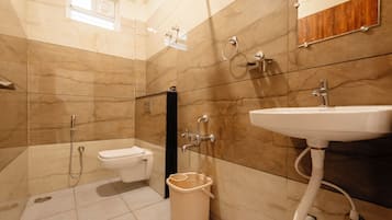 Artículos de tocador gratuitos, jabón, shampoo, papel higiénico