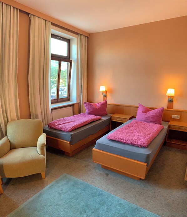 1 bedroom, WiFi, bed sheets