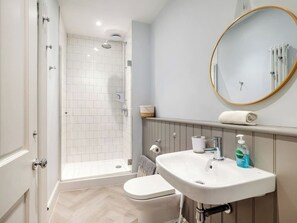 Hair dryer - The Sands Sheringham: Double Bed Suite (Sheringham)