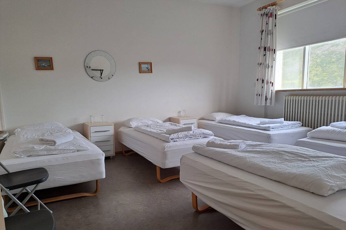 Free WiFi, bed sheets