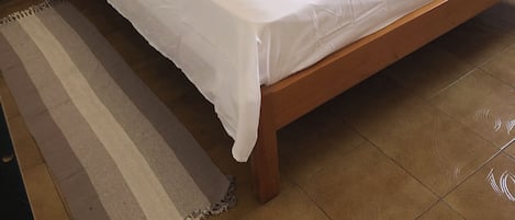 4 bedrooms, WiFi, bed sheets