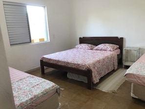 4 bedrooms, WiFi, bed sheets